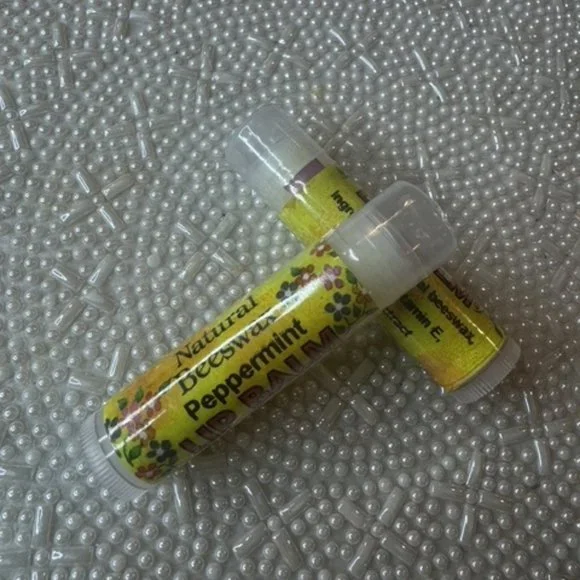 Lip Balm 4 Pack - 2 Peppermint and 2 Raspberry - Picture 1 of 1
